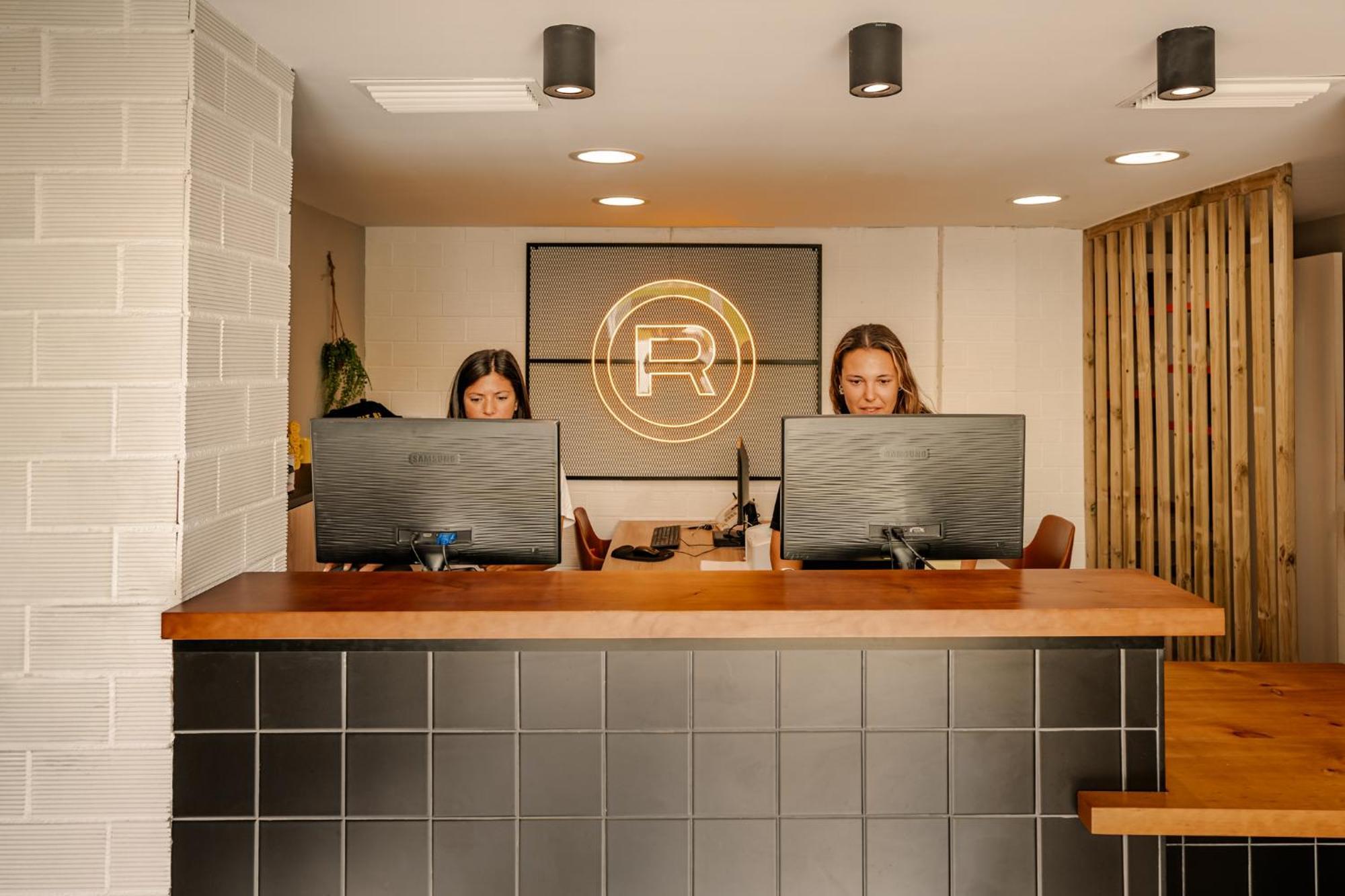 ไรอันส์ อีบิซา อพาร์ตเมนต์ - สำหรับผู้ใหญ่เท่านั้น Aparthotel อิบิซาทาวน์ ภายนอก รูปภาพ
